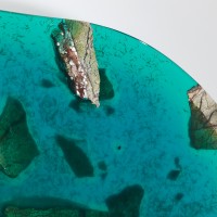 <a href=https://www.galeriegosserez.com/gosserez/artistes/t-sakhi.html> T SAKHI </a> - Reconciled Fragments - Side table Blue